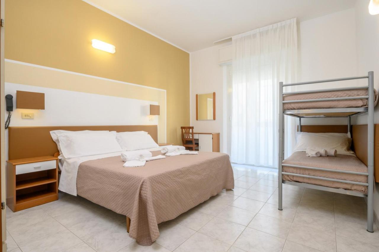 Hotel Ca Vanni Rimini Buitenkant foto